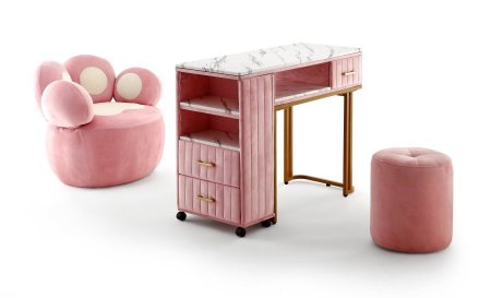 طاولة اظافر بشكل انيق ومتكامله